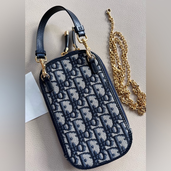 ❌SOLD Dior 30 Montaigne phone holder - Picture 4 of 5